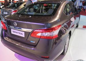   نيسان سنترا 2016 تحصل على تطويرات جديدة من الخارج والداخل Nissan Sentra