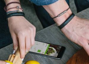 Fitbit تحاول الإستحواذ على منافستها الرئيسية Jawbon